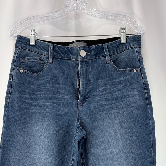 Women's Wit and Wisdom Blue Jeans - Picture 2 of 8